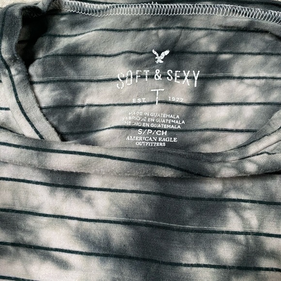 AE shirts - Picture 3 of 4